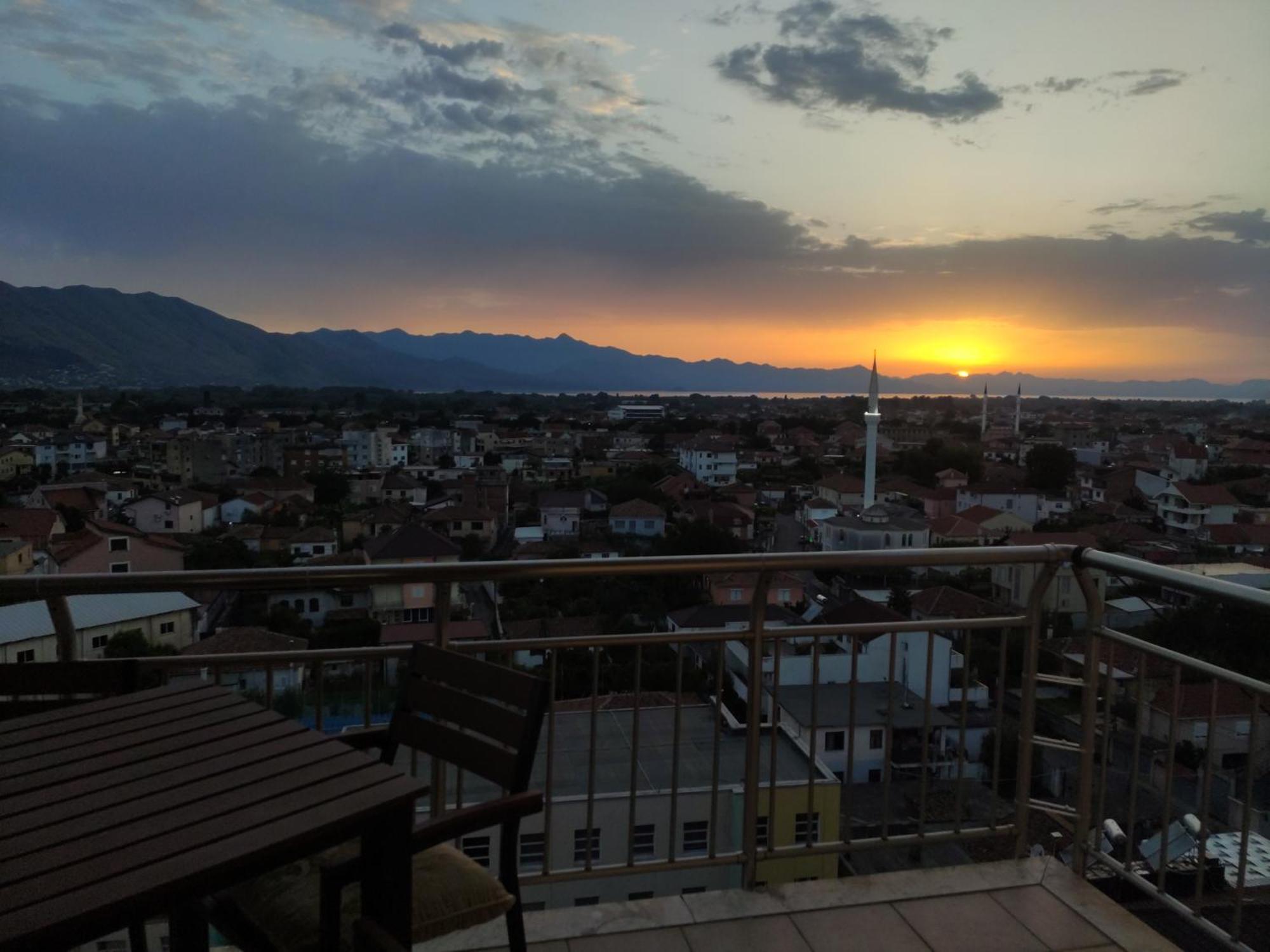 Sunset View Apartment Shkoder Rooftop Exterior photo
